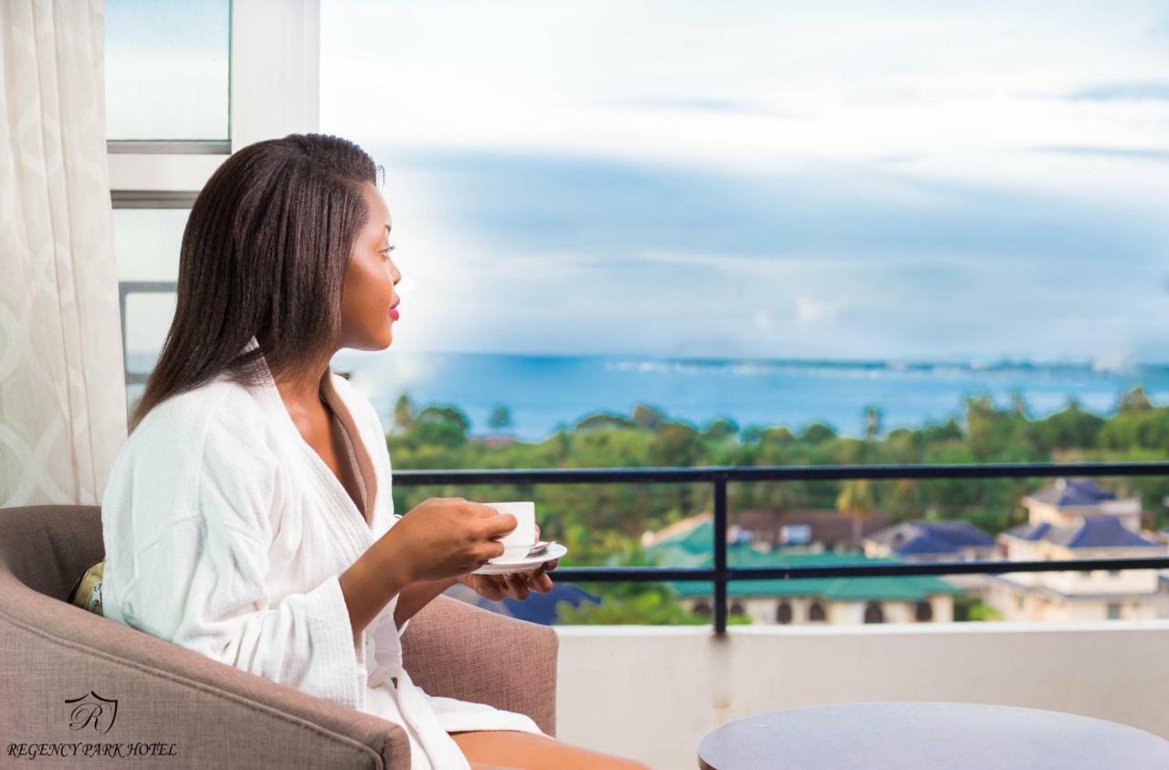 Regency Park Hotel Dar es Salaam Exterior foto